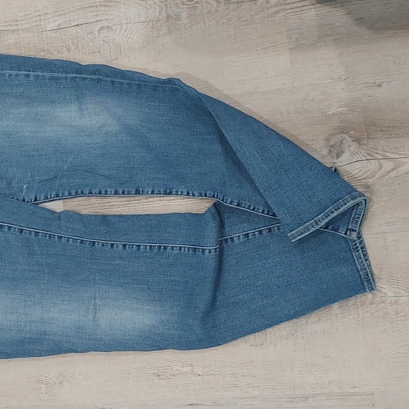 Women's Lucky Brand Jeans, 16/33 regular in Sweet Straight medium wash, mid-rise - Picture 7 of 7